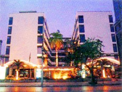 Holiday Mansion Hotel Bangkok Esterno foto