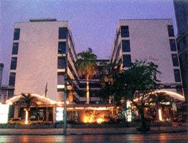 Holiday Mansion Hotel Bangkok Esterno foto